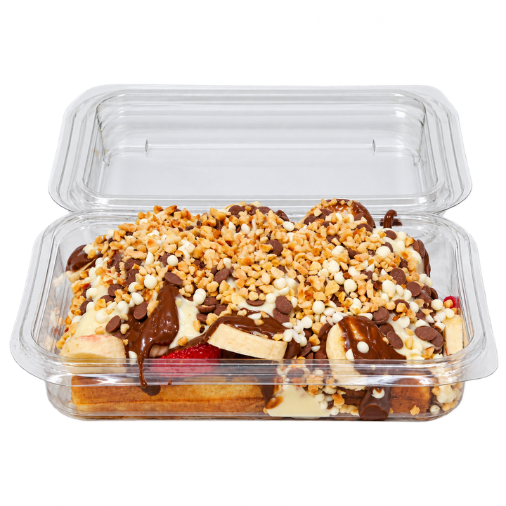 Classic Brüksel waffle; çikolata, muz, çilek ve fındık parçalarıyla